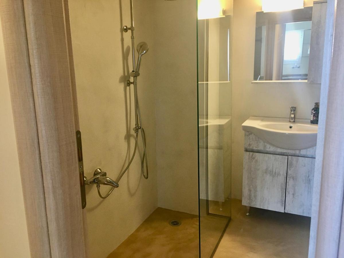 Cozy Apartment Near Metro-Athens View Esterno foto