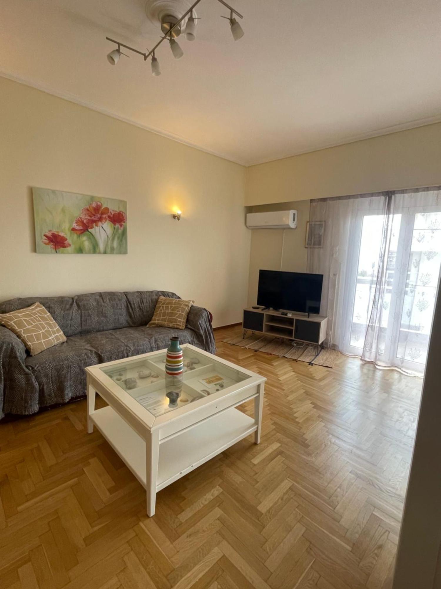 Cozy Apartment Near Metro-Athens View Esterno foto